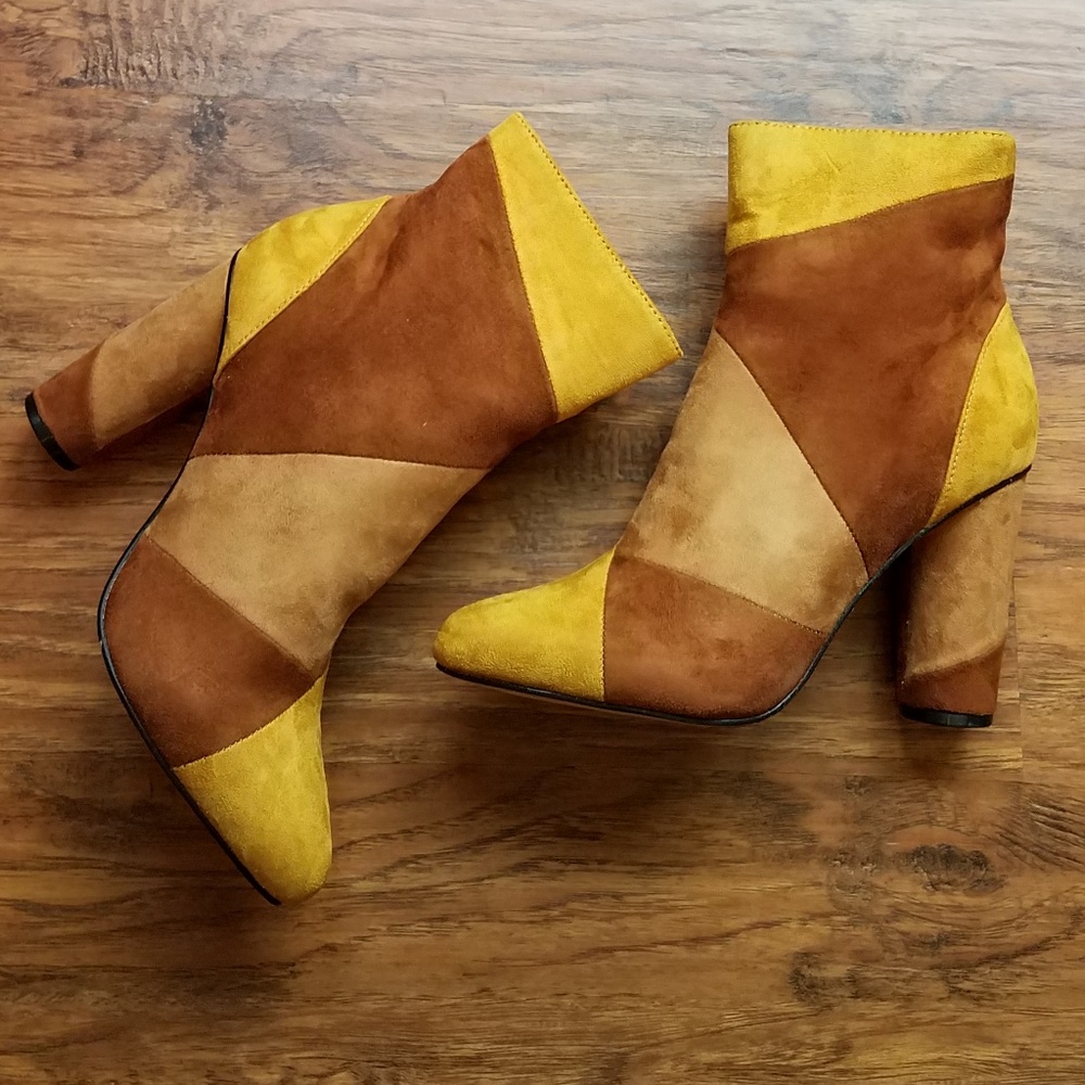 LAST 1! Mustard & Rust Faux Suede Booties Size 5.5 - Picture 6 of 7